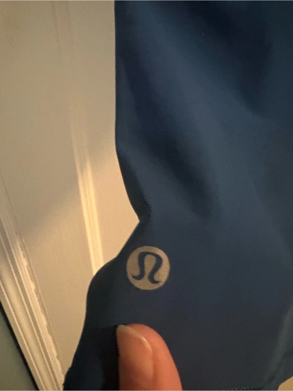 Lululemon women’s Active Capri Leggings - Blue